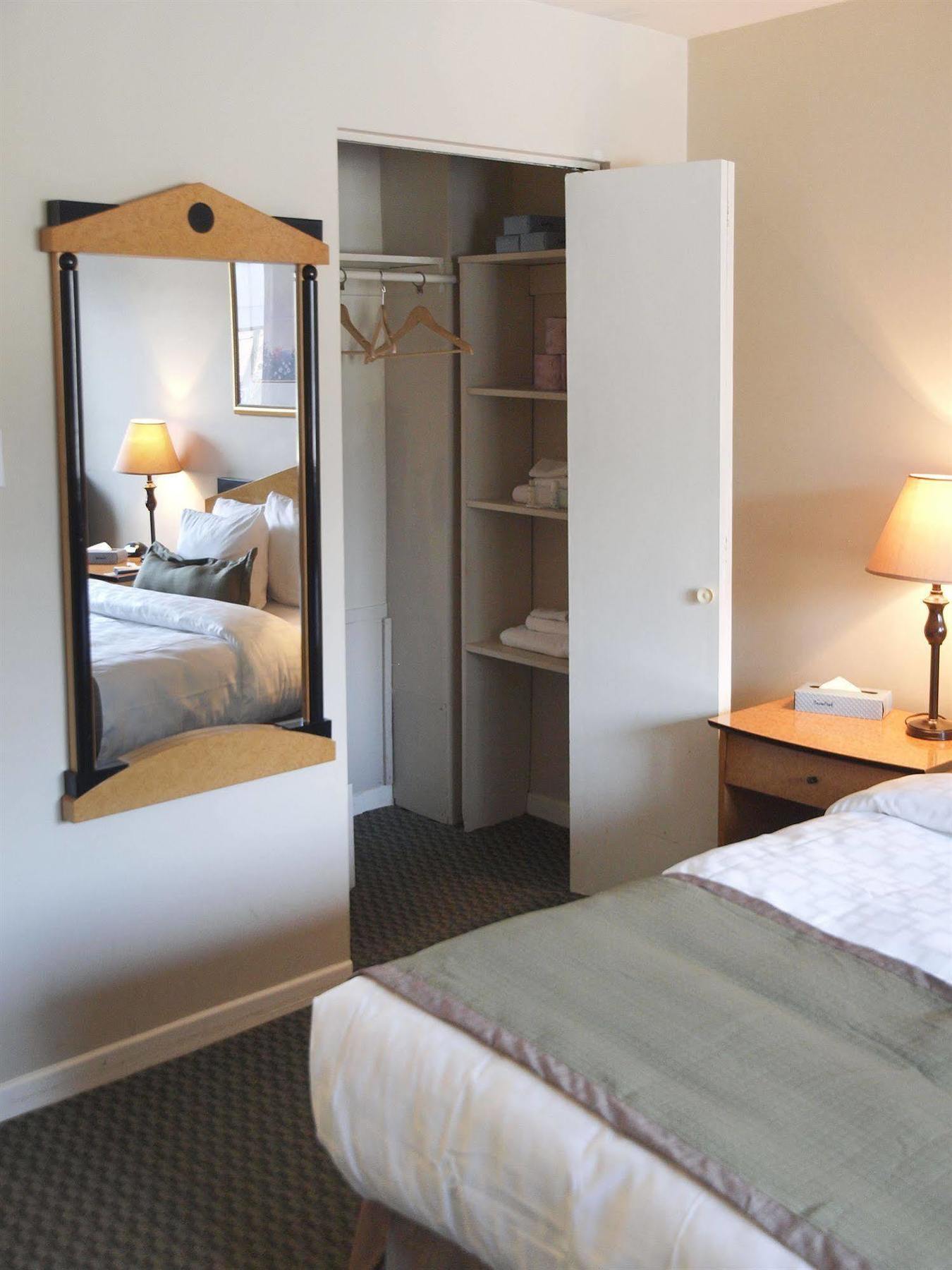 Beausejour Hotel Apartments/Hotel Dorval Buitenkant foto