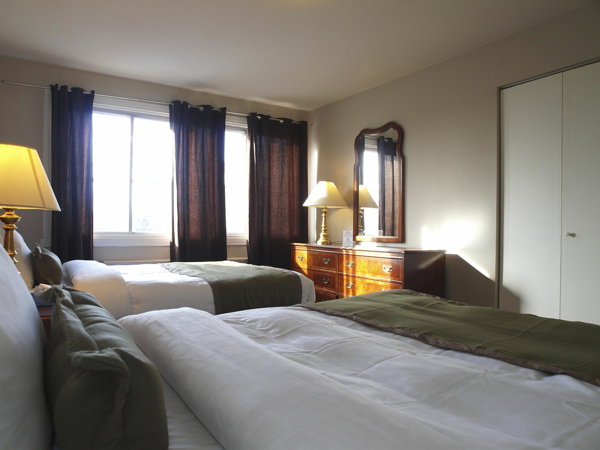 Beausejour Hotel Apartments/Hotel Dorval Buitenkant foto